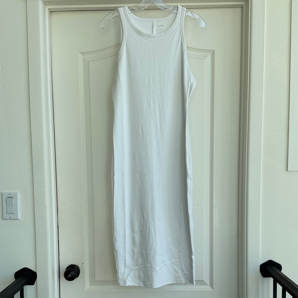 525 White midi dress size M